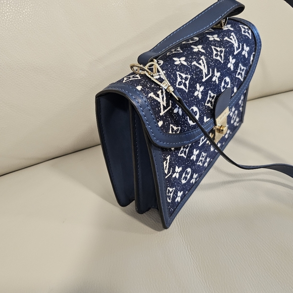 Elegant Designer Navy Monogram Satchel - Picture 4 of 7